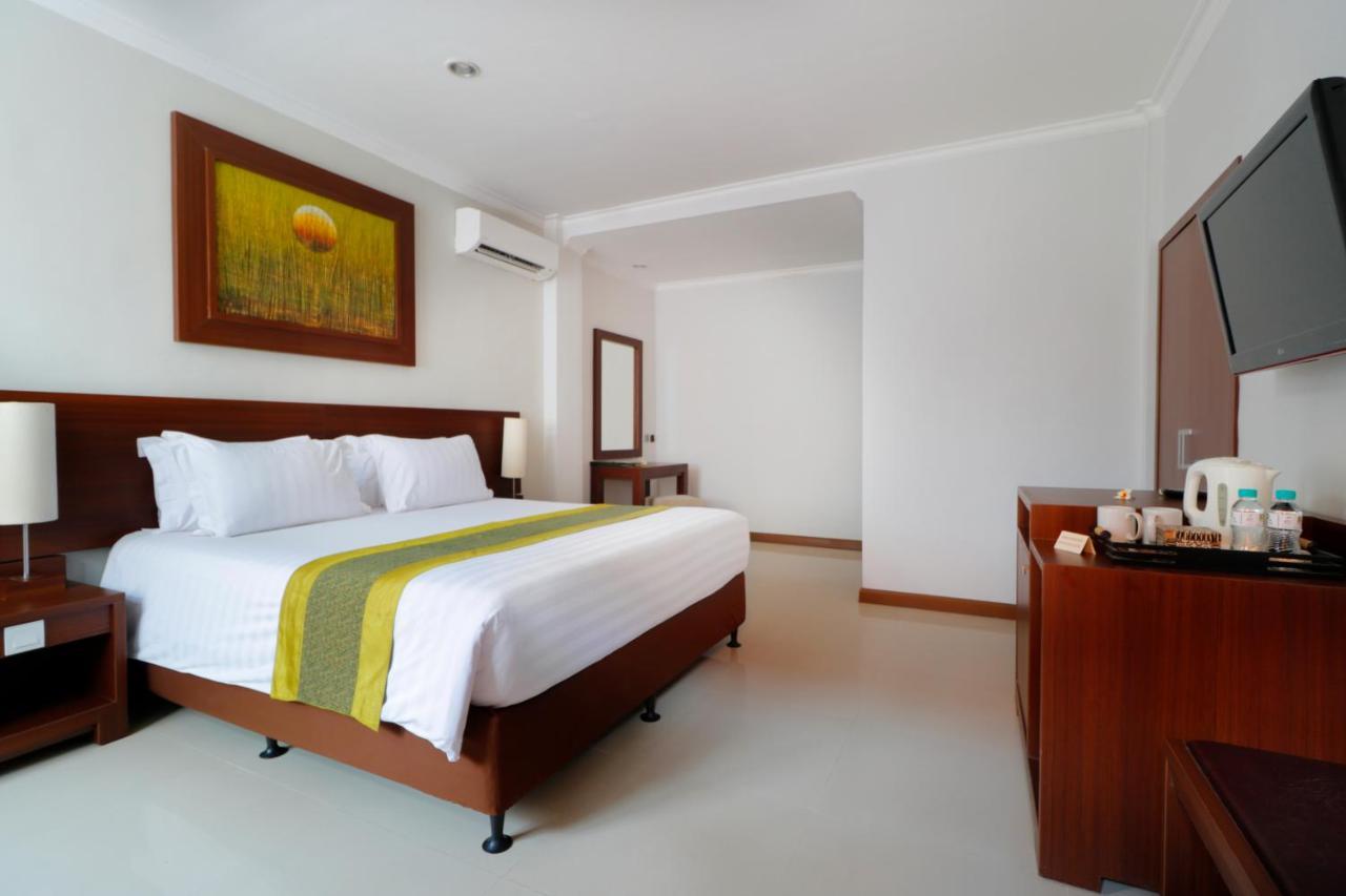 Adi Dharma Hotel Legian Bagian luar foto