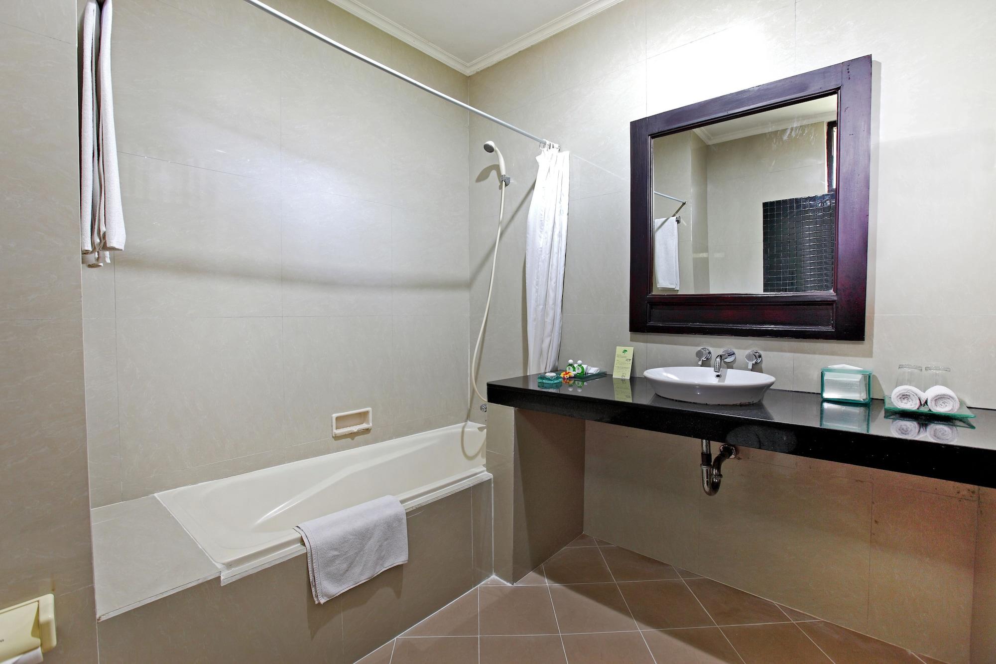 Adi Dharma Hotel Legian Bagian luar foto