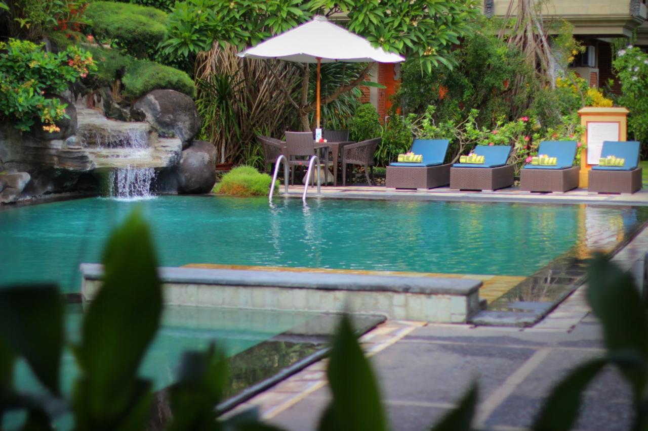 Adi Dharma Hotel Legian Bagian luar foto