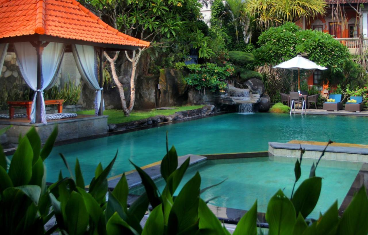 Adi Dharma Hotel Legian Bagian luar foto