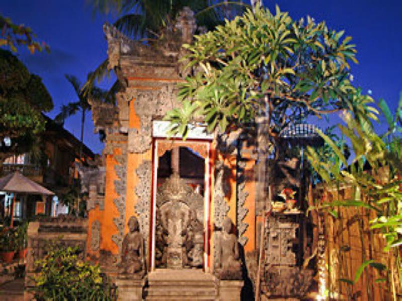 Adi Dharma Hotel Legian Bagian luar foto