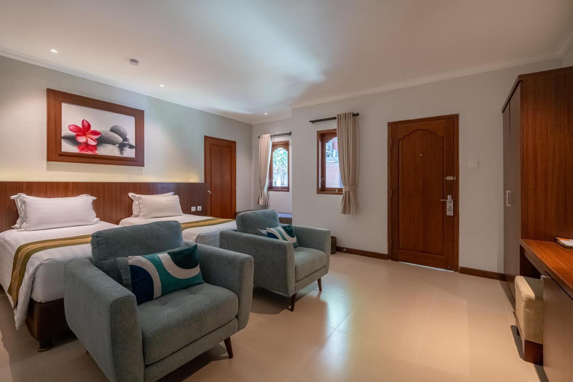 Adi Dharma Hotel Legian Bagian luar foto