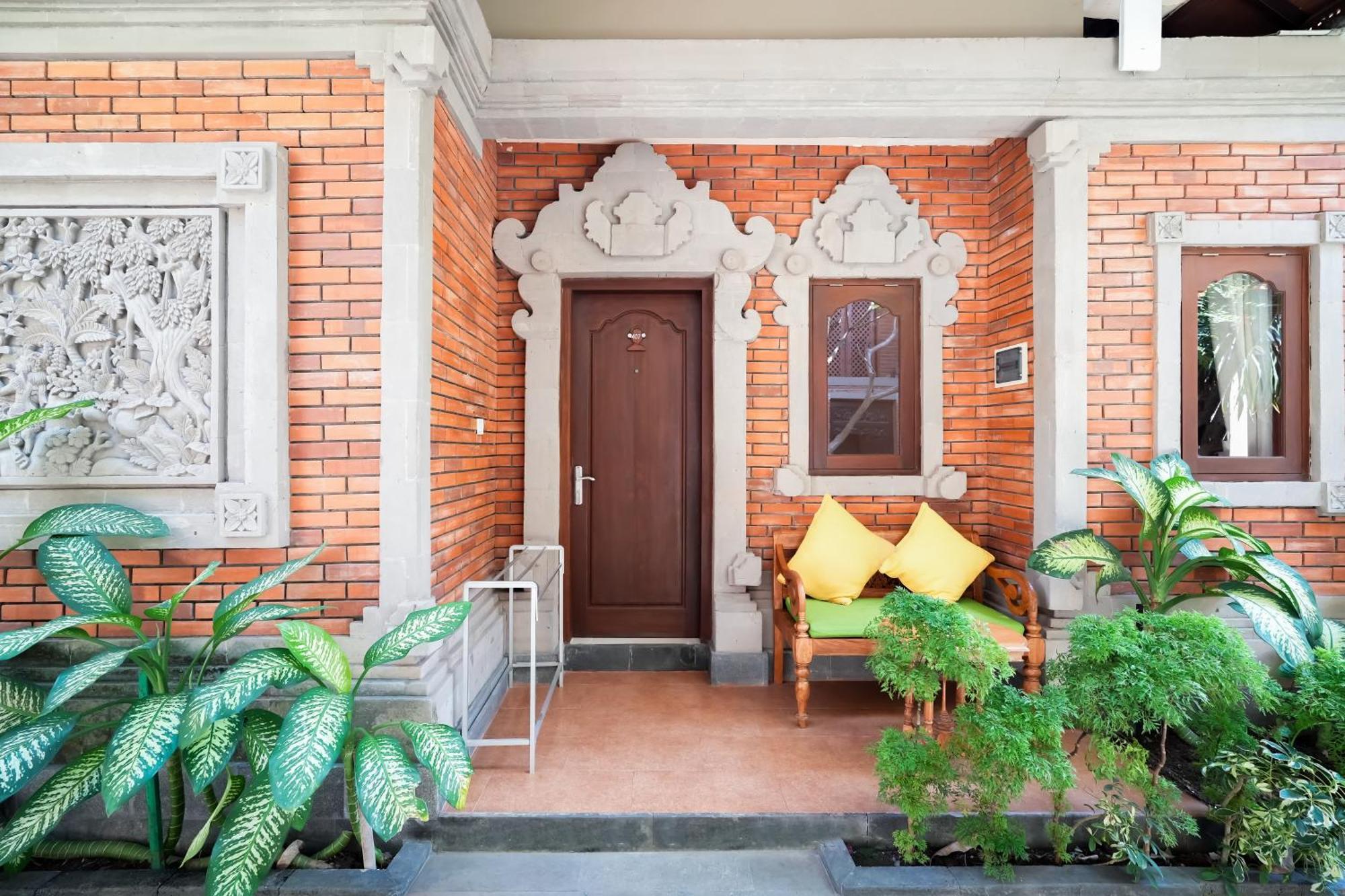 Adi Dharma Hotel Legian Bagian luar foto