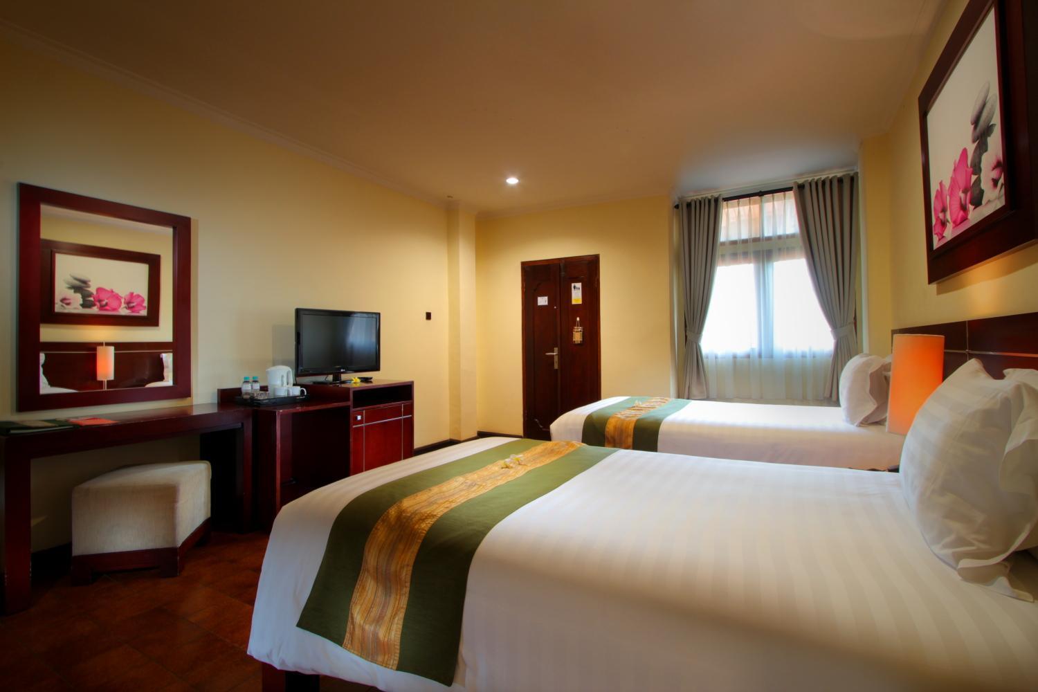 Adi Dharma Hotel Legian Bagian luar foto