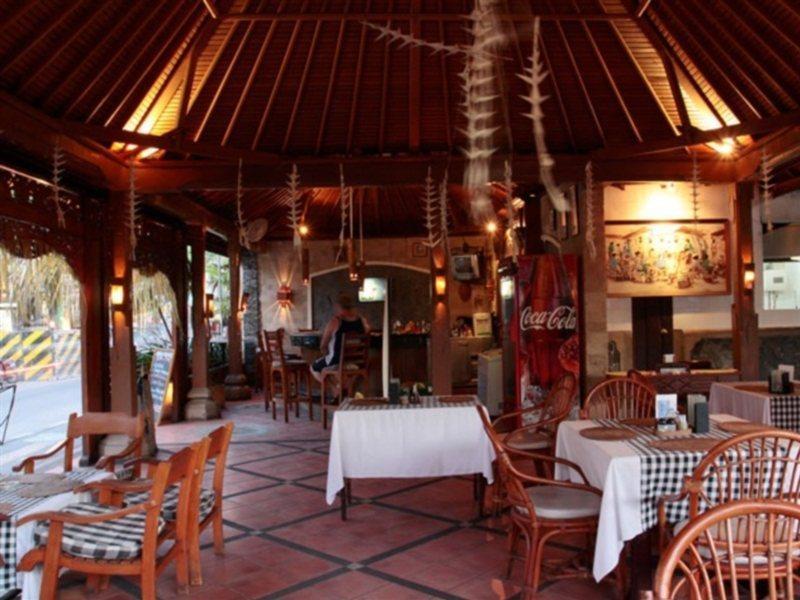 Adi Dharma Hotel Legian Bagian luar foto