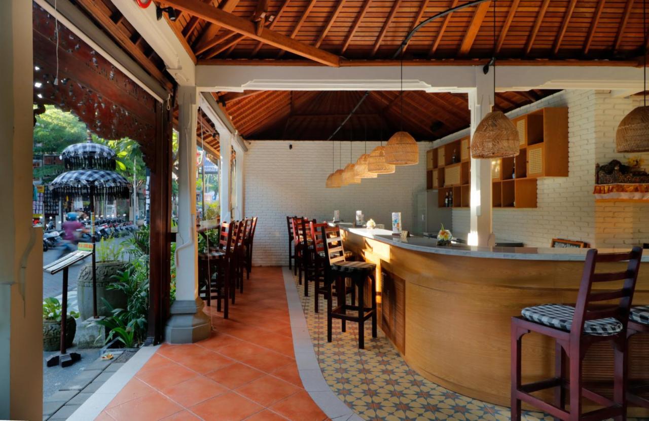 Adi Dharma Hotel Legian Bagian luar foto