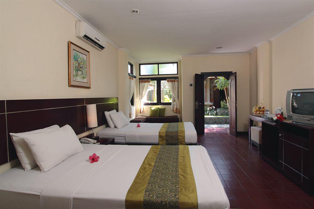 Adi Dharma Hotel Legian Bagian luar foto